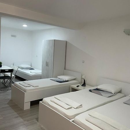 Tiki Apartments Gevgelija Extérieur photo