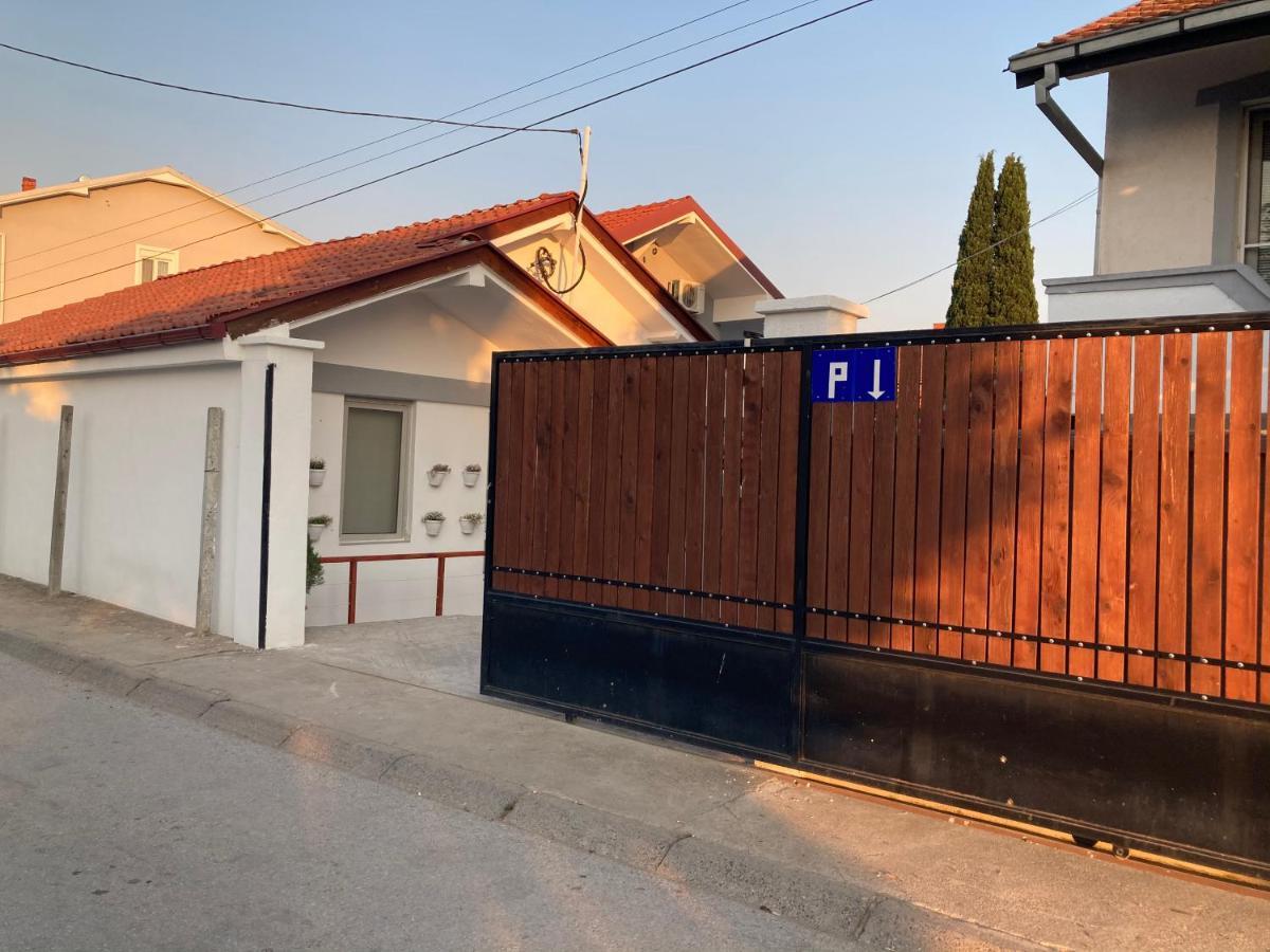 Tiki Apartments Gevgelija Extérieur photo