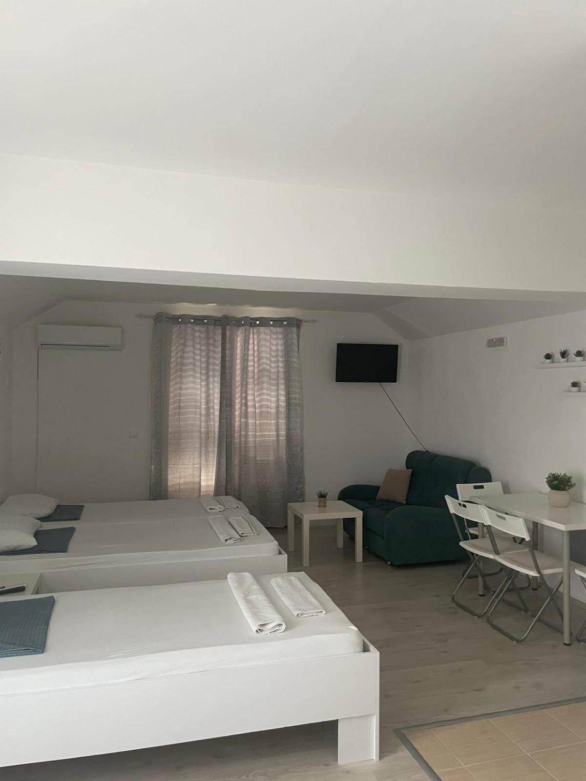Tiki Apartments Gevgelija Extérieur photo