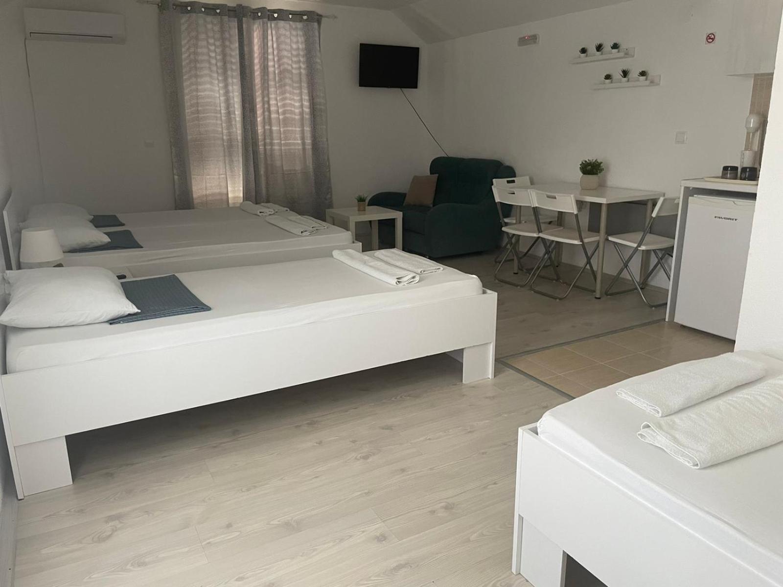 Tiki Apartments Gevgelija Extérieur photo